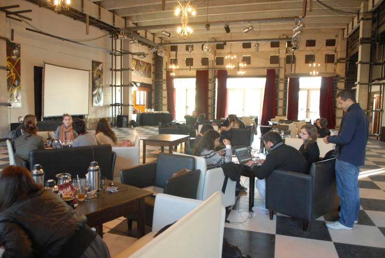 Una vez al año, EL CASTILLO hospeda durante una jornada de trabajo al "Diplomado en Márketing Digital" creado por Juan Manuel Lucero.