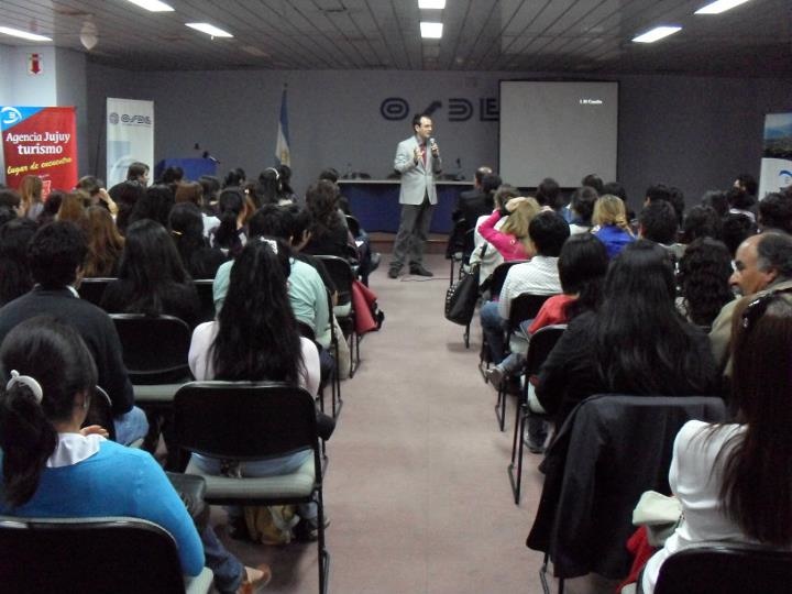 Dictamos programas de capacitación en desarrollo de modelos sustentables para la Ciudad de San Salvador de Jujuy, el Consejo Federal de Inversiones, la Dirección de Turismo de Valle Hermoso (Córdoba), y la Agencia Córdoba Turismo